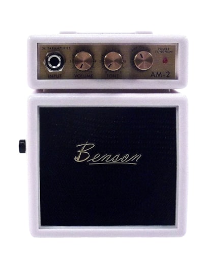 MINI AMPLIFICADOR DE GUITARRA BENSON BRANCO AM2W 007013